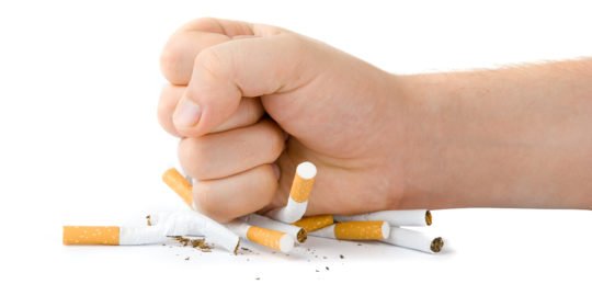 Cuidados bucodentales en pacientes con carillas tabaco